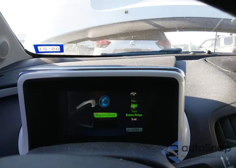 2012 Chevrolet Volt z USA, uszkodzony, nr VIN 1G1RB6E41CU126745